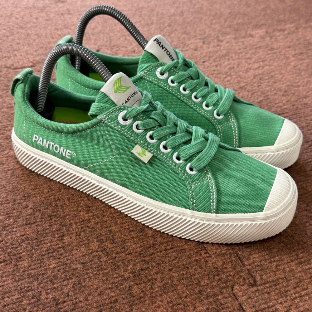 Cariuma x Pantone OCA Low Green Canvas Sneakers Mens 8 Womens 9.5 Eco Friendly